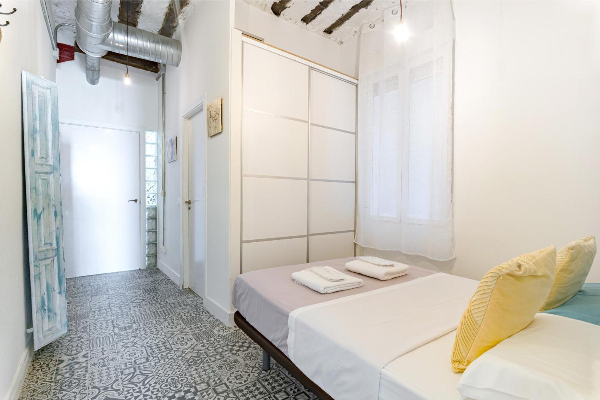 Vintage Apartment Near Puerta Del Sol Madrid Exteriör bild
